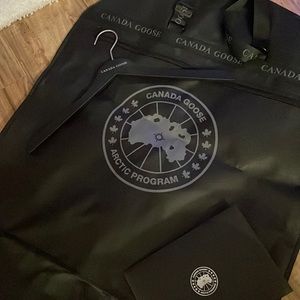 CG box,Garment bag/hanger. All zippers,buttons an adjustable straps work